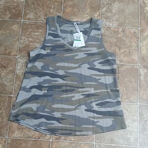NWT Cable & Gauge Camo Tank Top - Gray & Olive